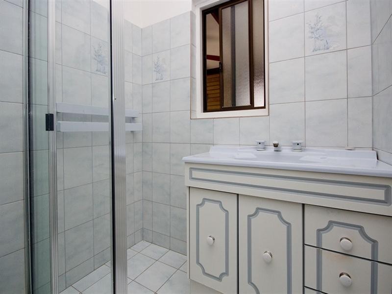 20 Walton Avenue, Clearview SA 5085