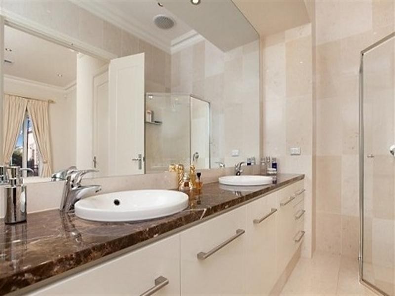 9 Dutton Avenue, Mawson Lakes SA 5095