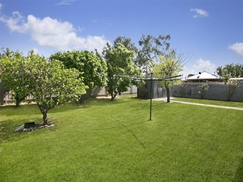 5 Blacks Road, Hillcrest SA 5086