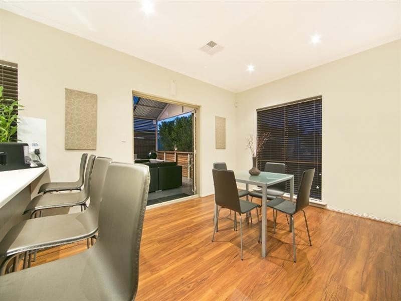 42 Lord Howe Crescent, Mawson Lakes SA 5095