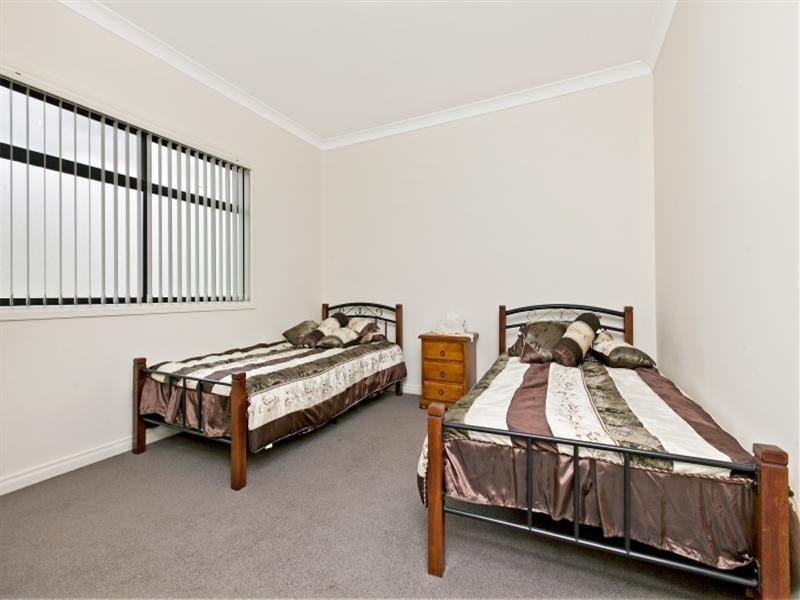 1 Brian Way, Valley View SA 5093