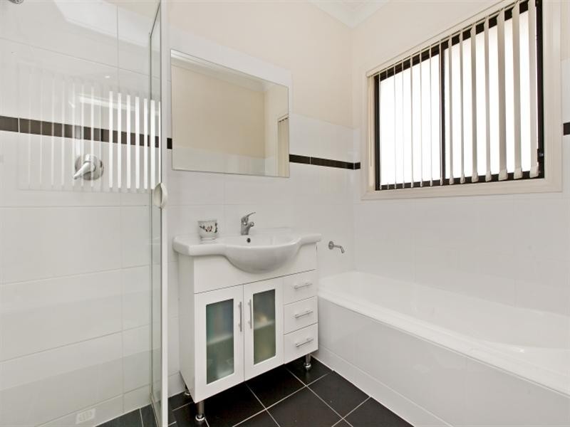 1 Brian Way, Valley View SA 5093