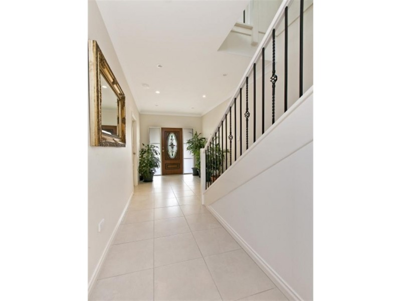 1 Brian Way, Valley View SA 5093