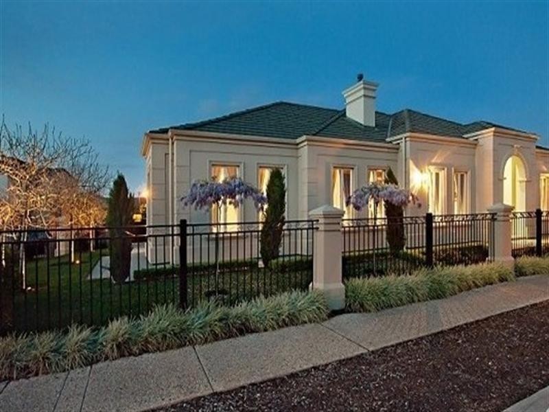 9 Dutton Avenue, Mawson Lakes SA 5095