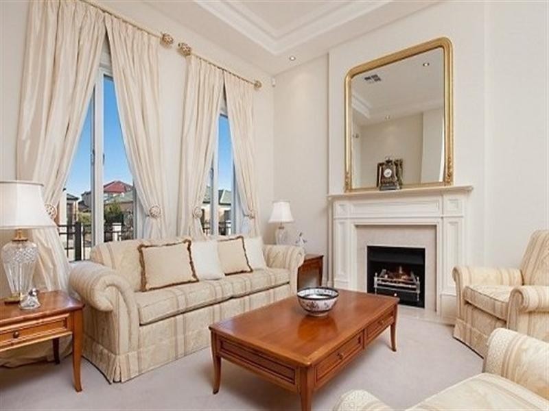 9 Dutton Avenue, Mawson Lakes SA 5095