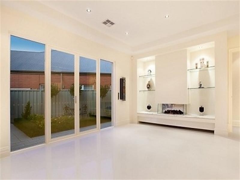 9 Dutton Avenue, Mawson Lakes SA 5095