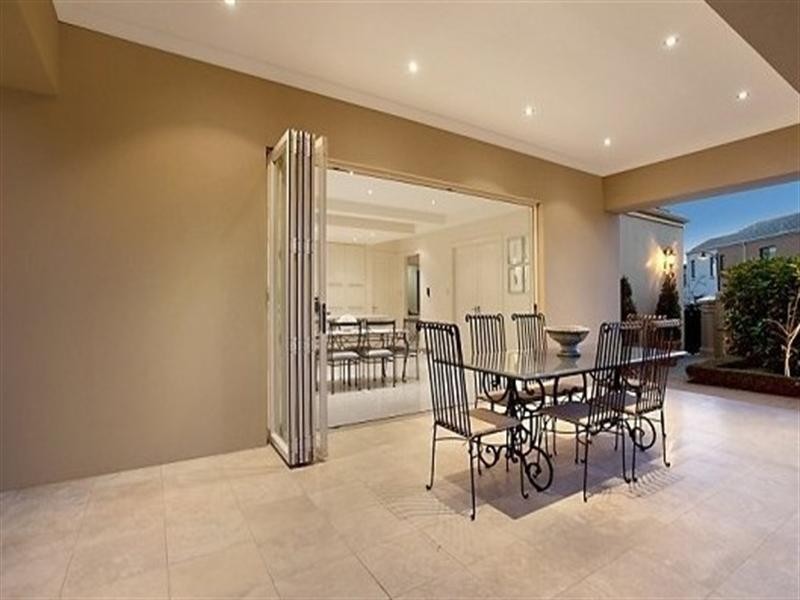 9 Dutton Avenue, Mawson Lakes SA 5095