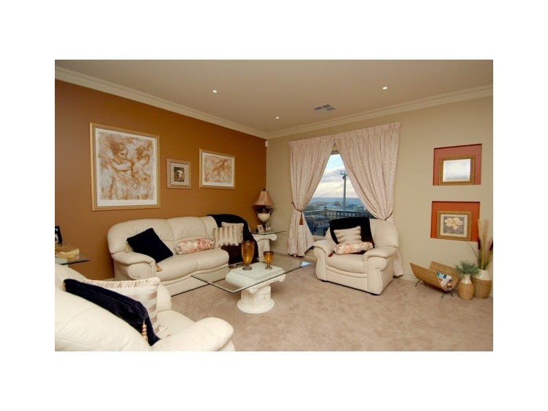 8 Riviera Road, Sellicks Beach SA 5174