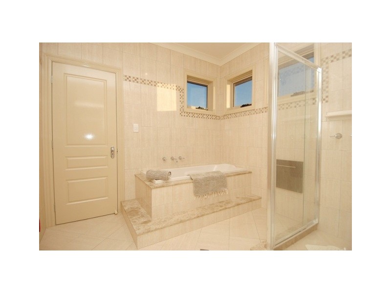 8 Riviera Road, Sellicks Beach SA 5174