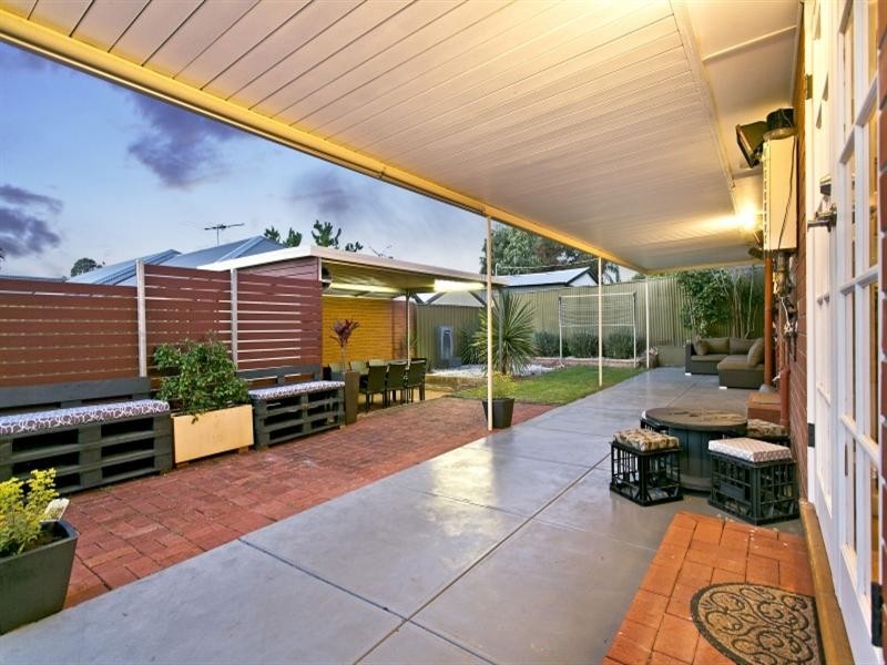 14 Albion Street, Ridgehaven SA 5097