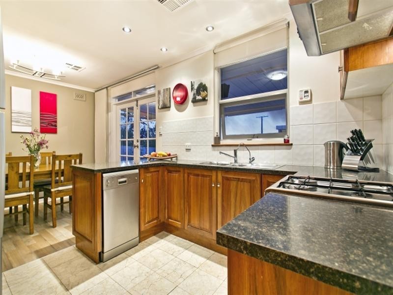 14 Albion Street, Ridgehaven SA 5097