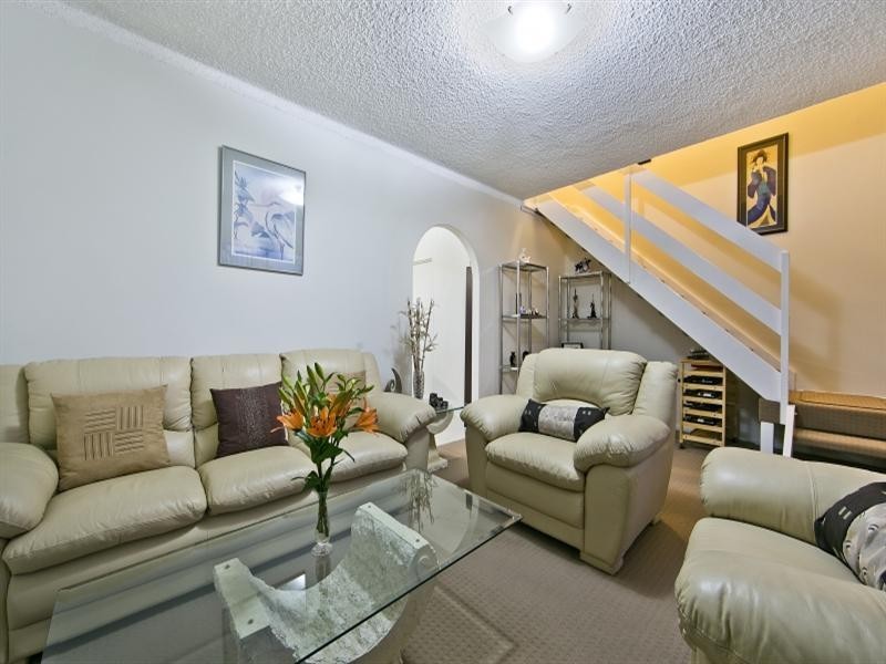 2/16 Collins Street, Enfield SA 5085