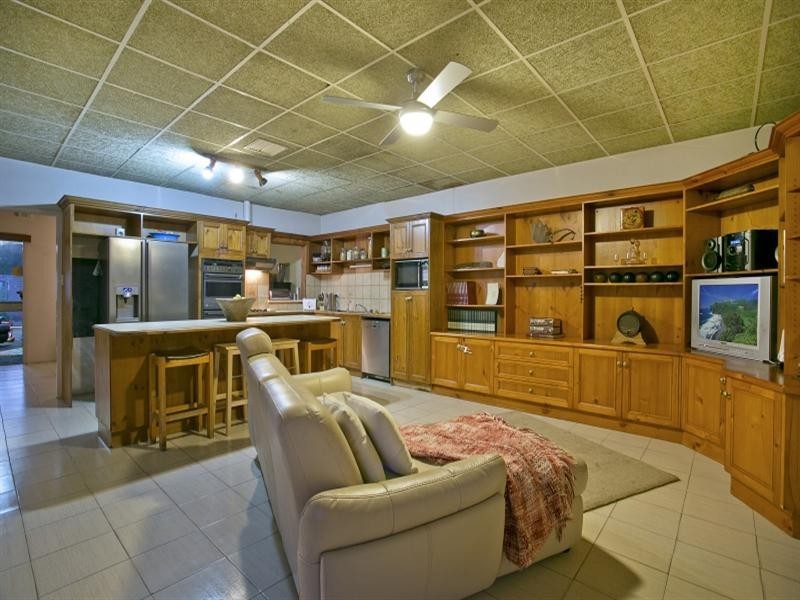 31 HARRIS Road, Vale Park SA 5081