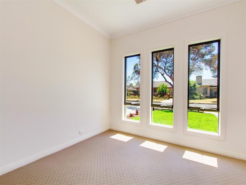 9 Branson Avenue, Clearview SA 5085