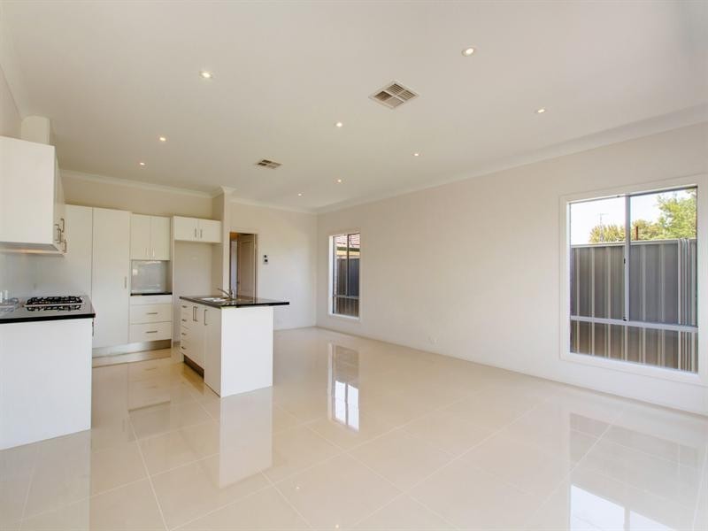 9 Branson Avenue, Clearview SA 5085