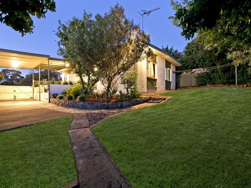 15 Parslow Road, Para Hills SA 5096