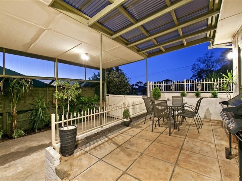 15 Parslow Road, Para Hills SA 5096