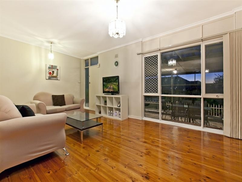 15 Parslow Road, Para Hills SA 5096