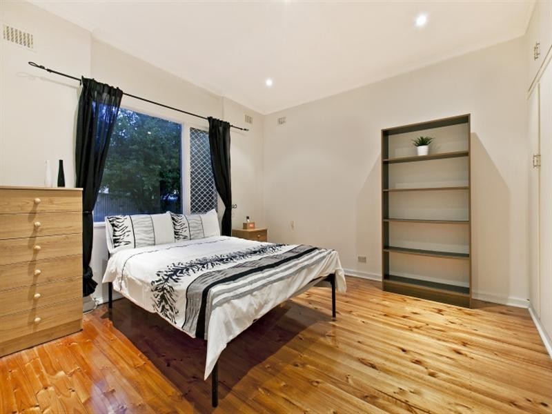 15 Parslow Road, Para Hills SA 5096