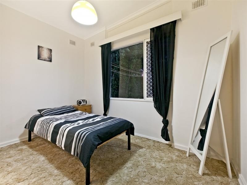 15 Parslow Road, Para Hills SA 5096