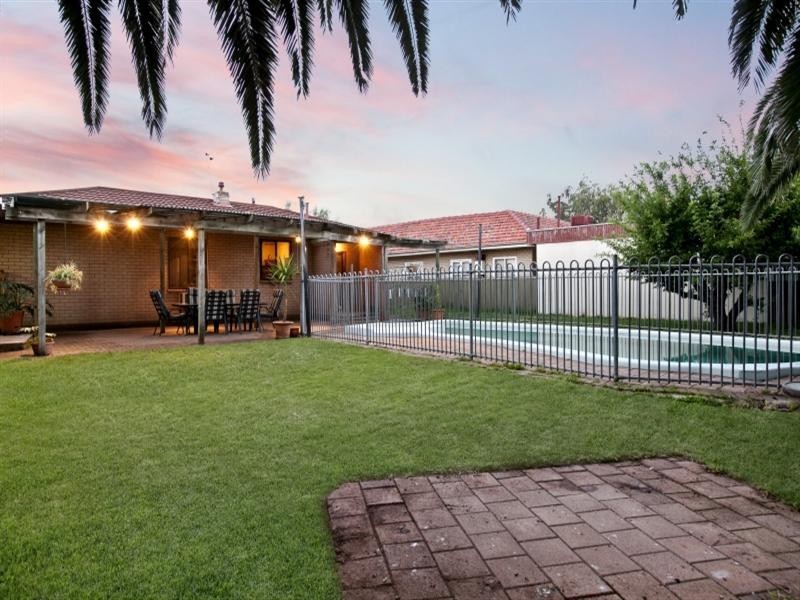 16 Gosfield Crescent, Hampstead Gardens SA 5086