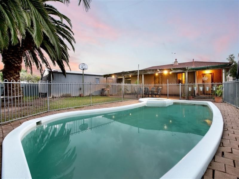 16 Gosfield Crescent, Hampstead Gardens SA 5086