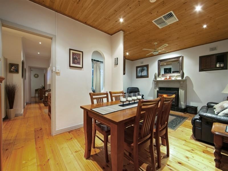 7 Amber Avenue, Clearview SA 5085