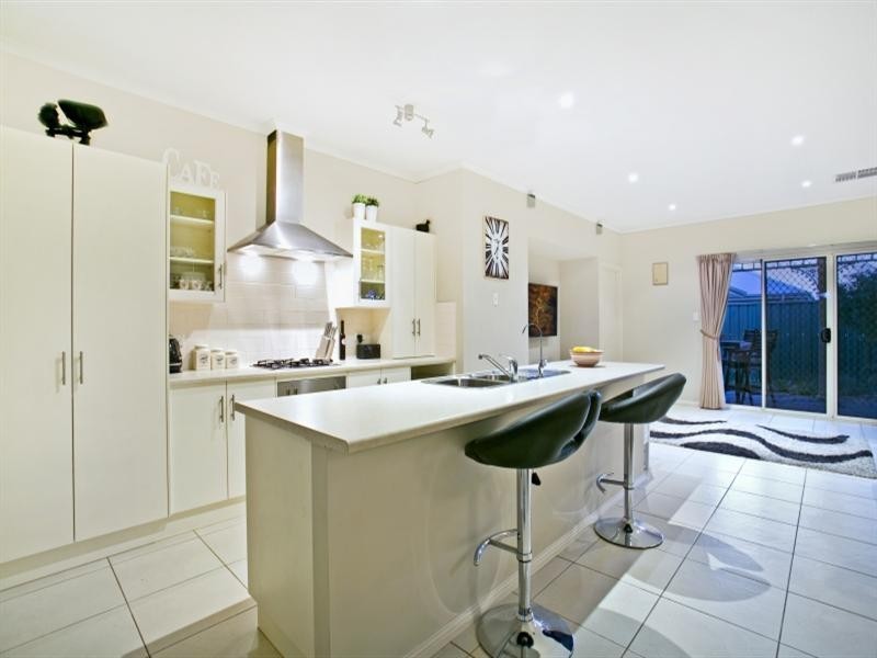 19 Caswell Circuit, Mawson Lakes SA 5095