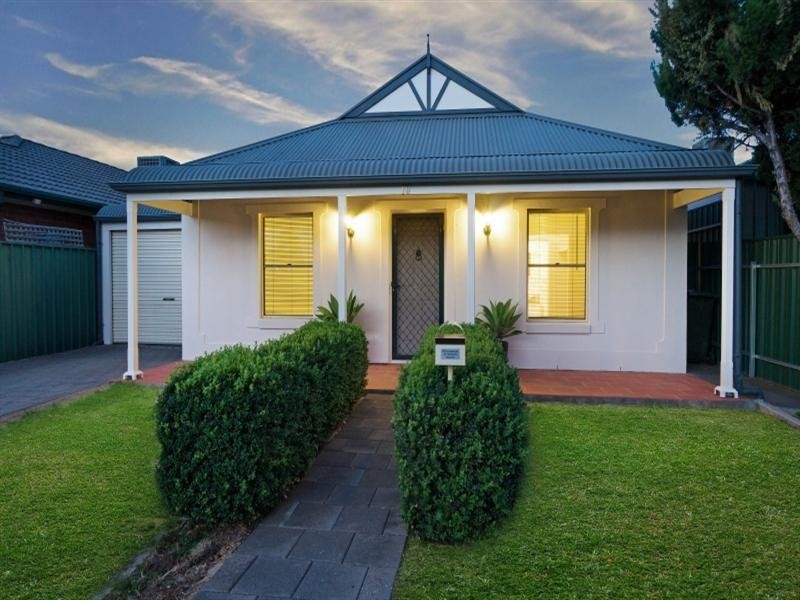 10 Balmoral Street, Hillcrest SA 5086