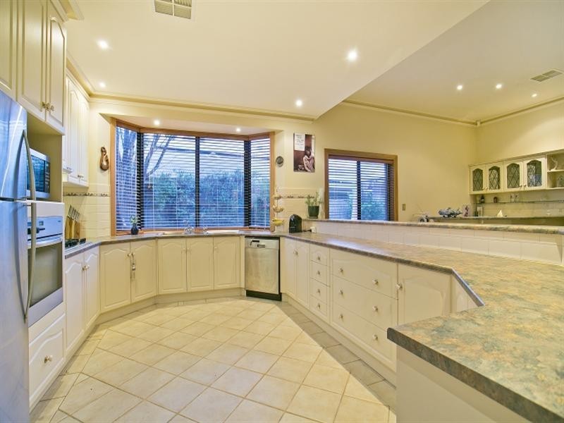 8 Dovecote Street, Oakden SA 5086