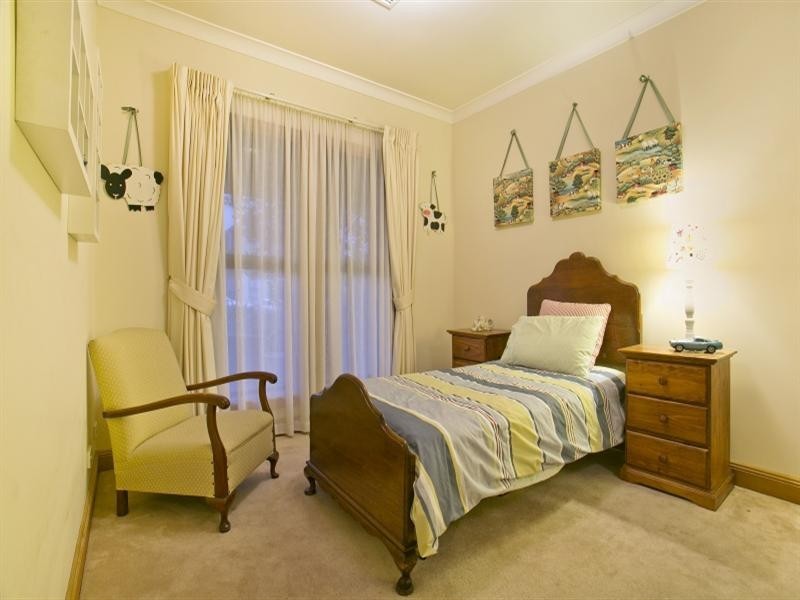 8 Dovecote Street, Oakden SA 5086