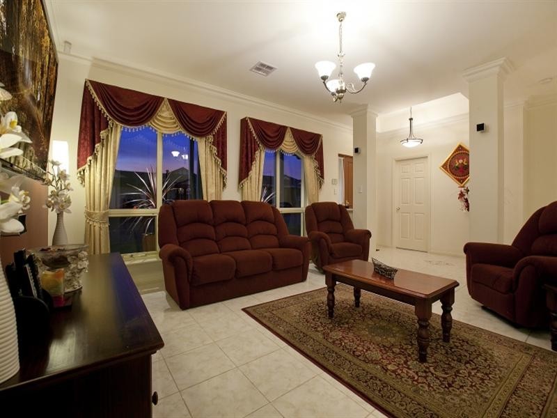 11 Hillside Court, Walkley Heights SA 5098