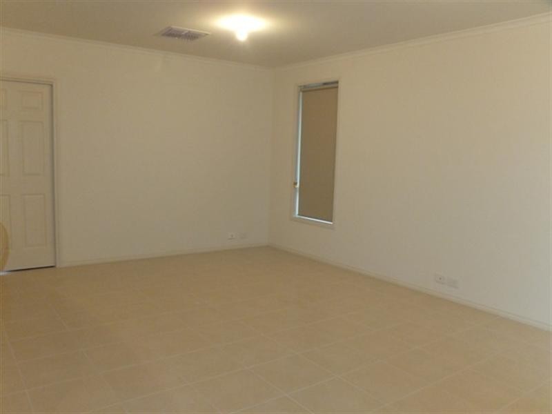 21 Colac Street, Greenacres SA 5086