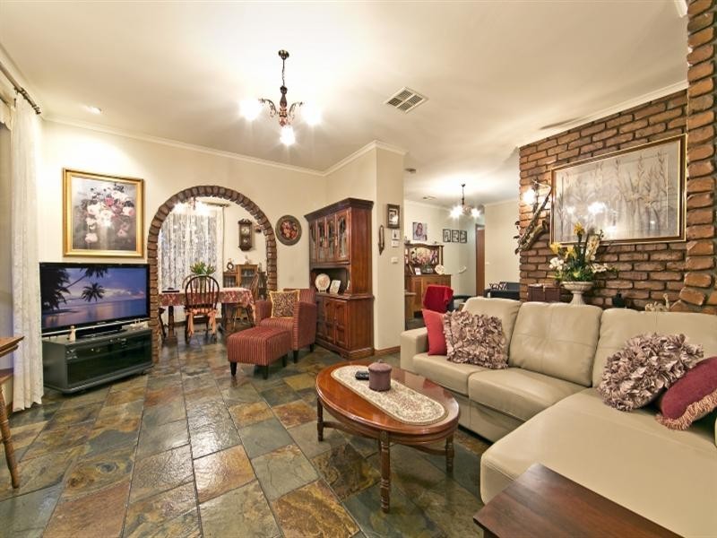 6 Kingfisher Drive, Modbury Heights SA 5092