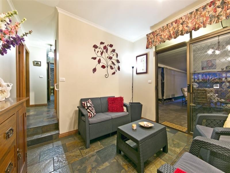 6 Kingfisher Drive, Modbury Heights SA 5092