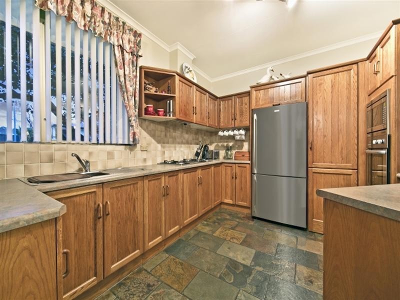 6 Kingfisher Drive, Modbury Heights SA 5092