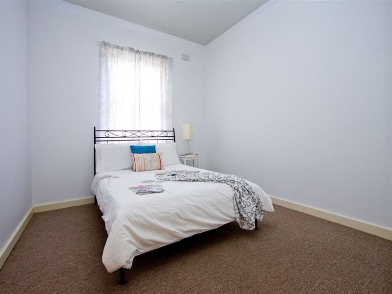 2a Selkirk Avenue, Clearview SA 5085