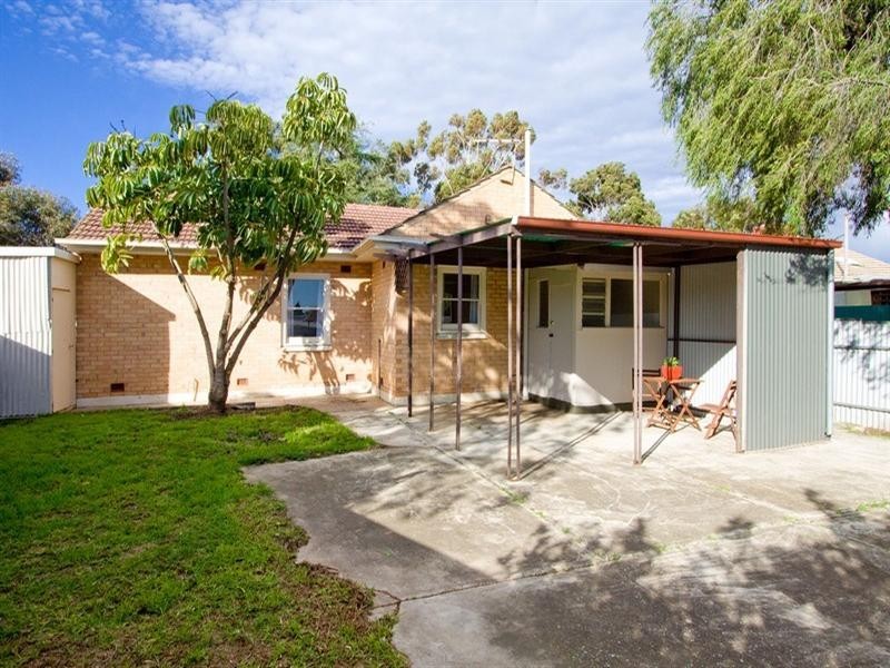 2a Selkirk Avenue, Clearview SA 5085