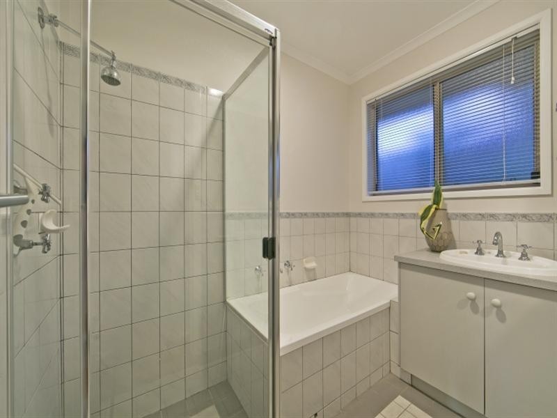 34 Lord Howe Avenue, Oakden SA 5086