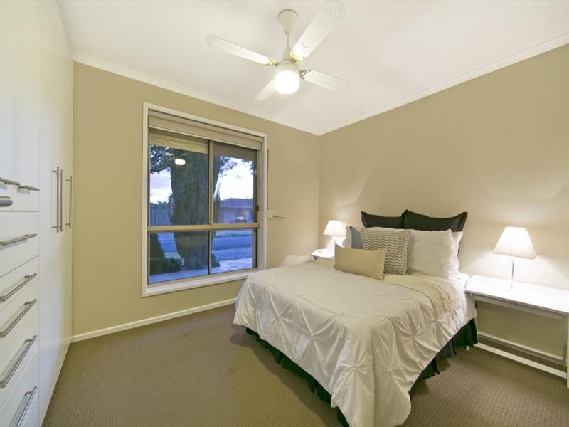 34 Lord Howe Avenue, Oakden SA 5086