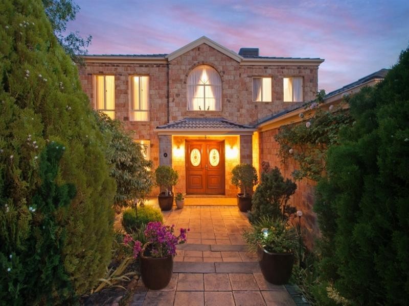 13 Mottistone Court, Oakden SA 5086