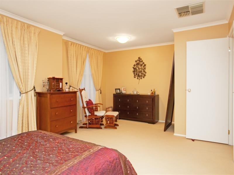 13 Mottistone Court, Oakden SA 5086