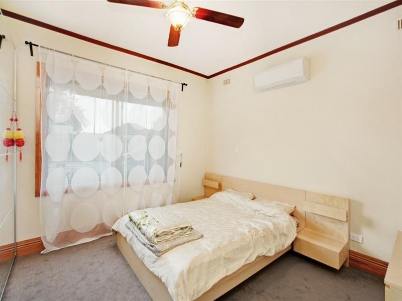 10 Charron Road, Croydon Park SA 5008