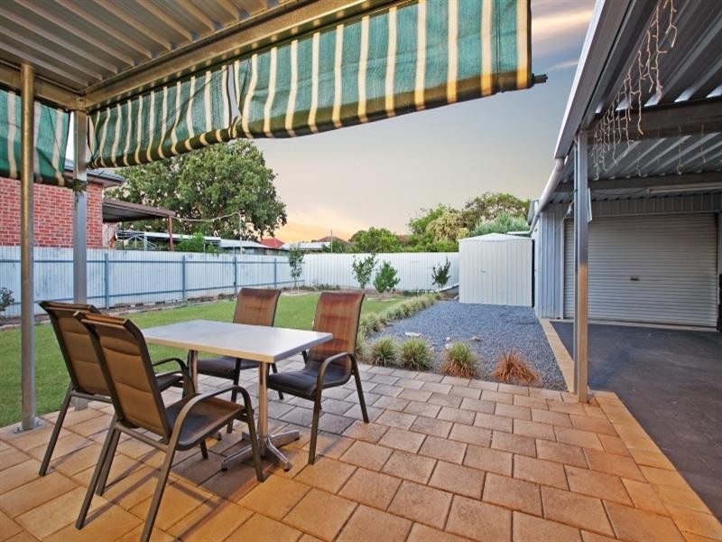 10 Charron Road, Croydon Park SA 5008