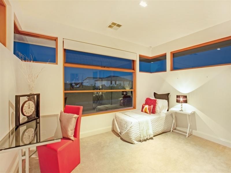 19 Kingston Parade, Northgate SA 5085