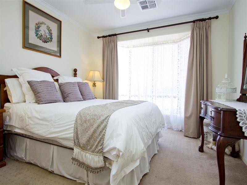 18 Alderney Avenue, Clearview SA 5085