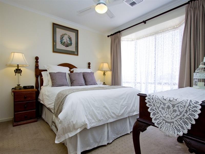 18 Alderney Avenue, Clearview SA 5085