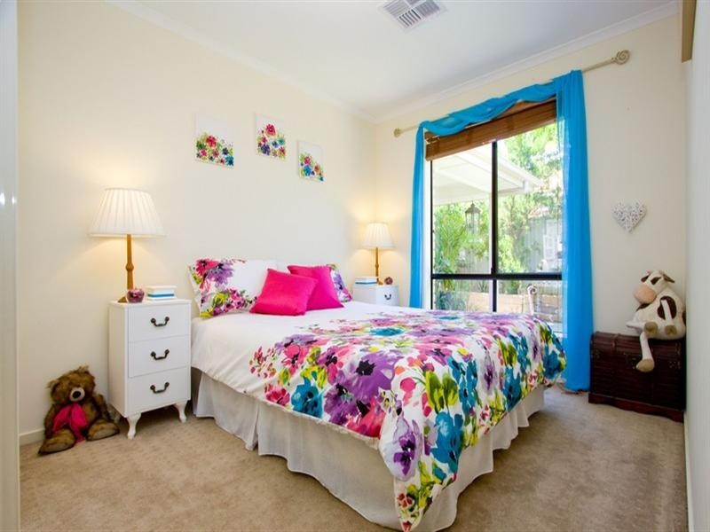 18 Alderney Avenue, Clearview SA 5085