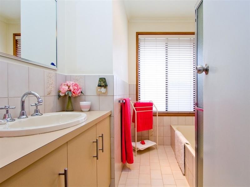 16 Beaumont Court, Para Hills West SA 5096