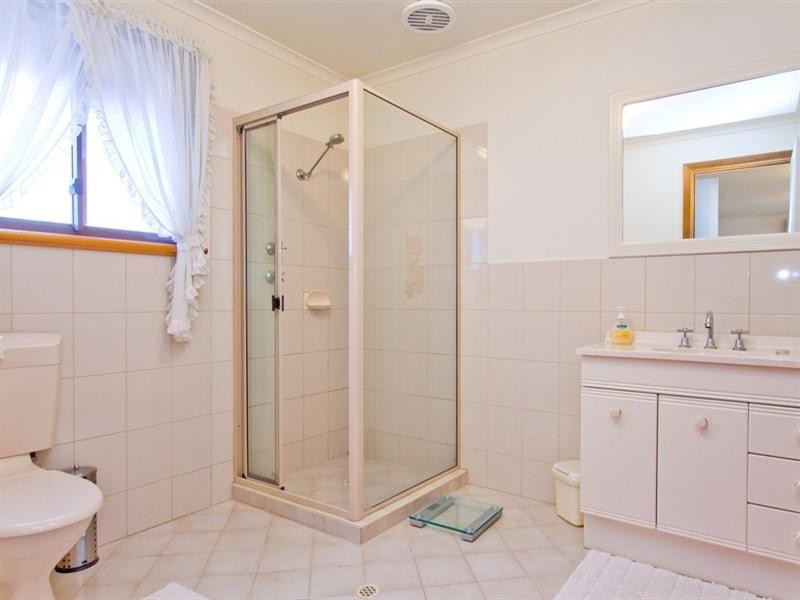 16 Beaumont Court, Para Hills West SA 5096